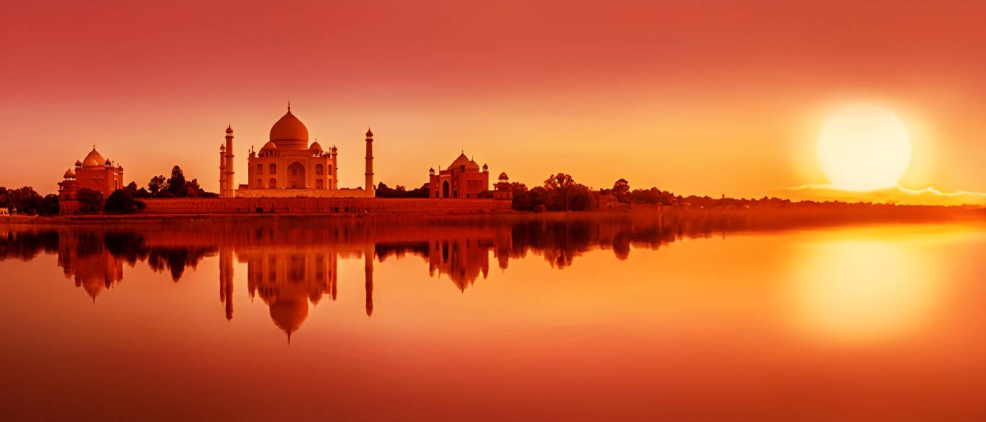 Sunrise Taj mahal Tour By Car. 2AM Sunrise Taj mahal Tour By Car. 2AM
